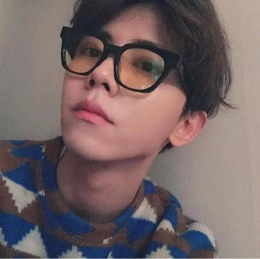 卫梁宏倩