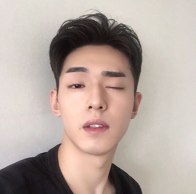 易华东苇