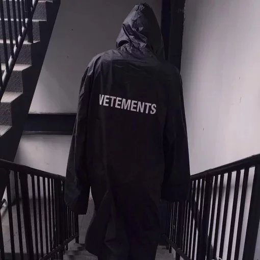 翁志伟宇