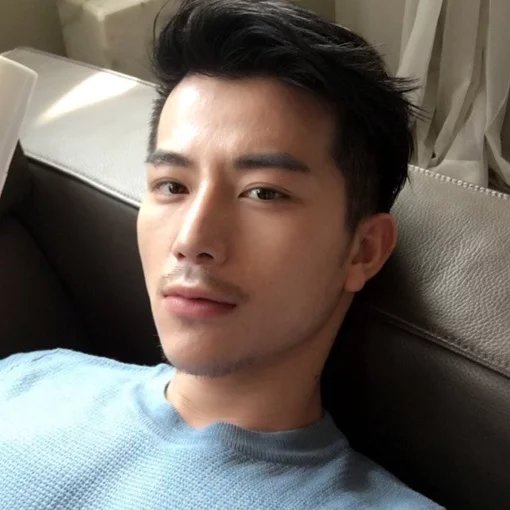 令狐苇政绿