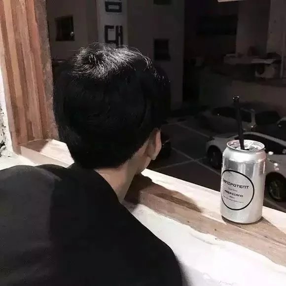 李谦朗飘